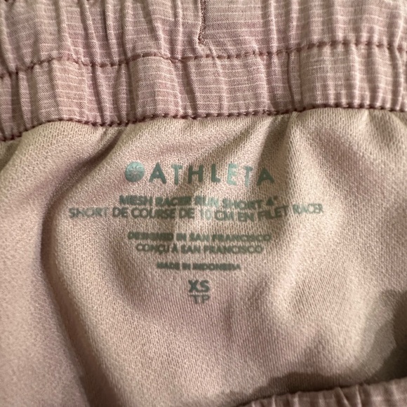 Women’s Athleta Mesh Racer Run Shorts 4” Size XS - Picture 4 of 4